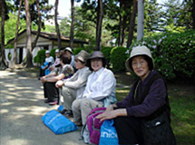 右端：最高齢の参加者田中さん（大新町90歳）